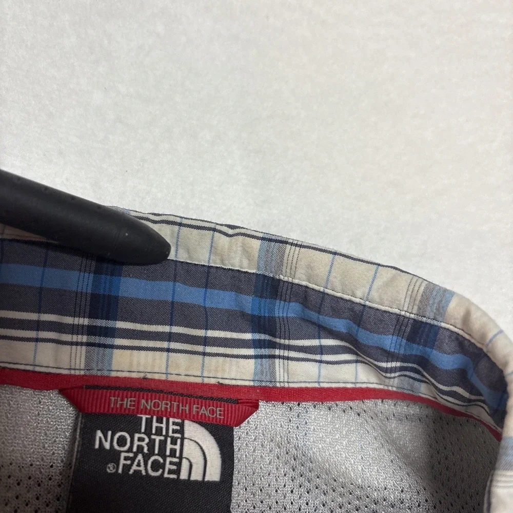 The North Face Breathable‎ Button Up Short Sleeve Shirt Blue And White-  Large